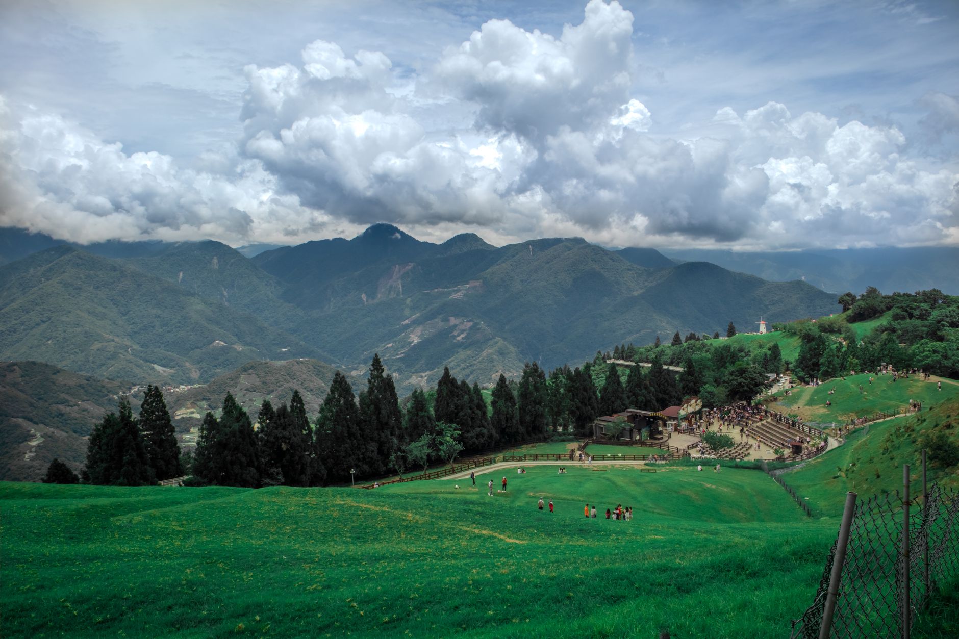 Taichung to Cingjing & Hehuanshan Multi-Day Charter: A 2-3 Day Central Mountains Route