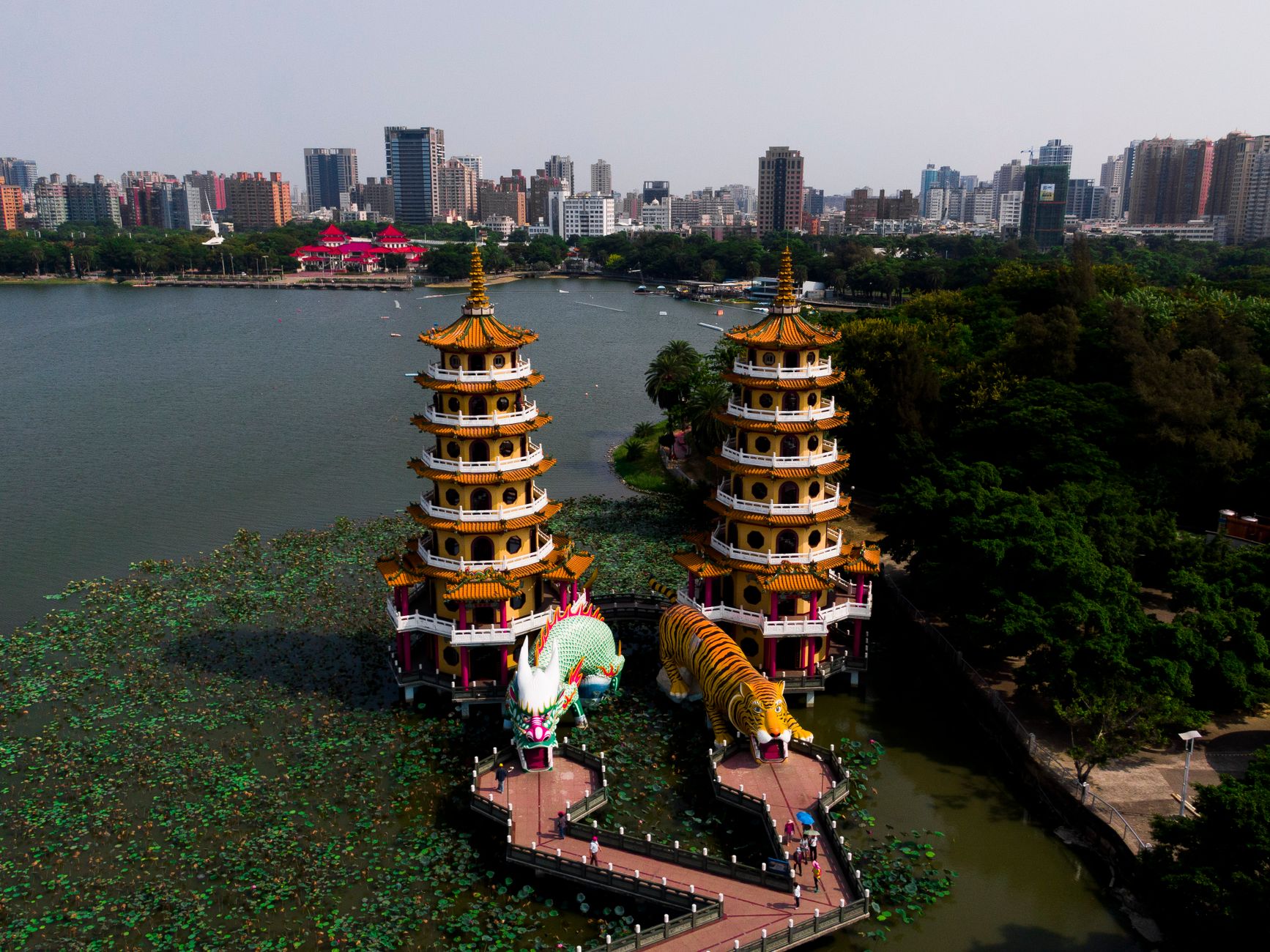 Kaohsiung City Day Tour: Lotus Pond's Dragon-Tiger Pagodas, Pier-2 & Love River