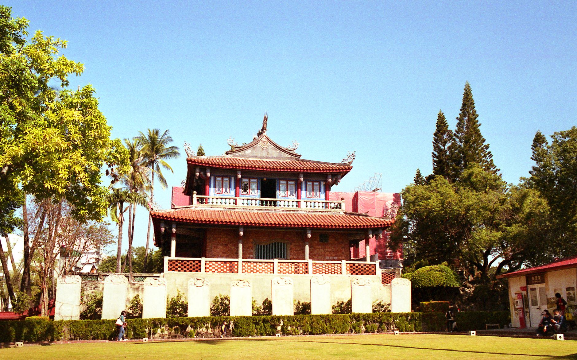 Tainan Old Capital Day Tour: Chihkan Tower, Anping Fort & Alleyway Food