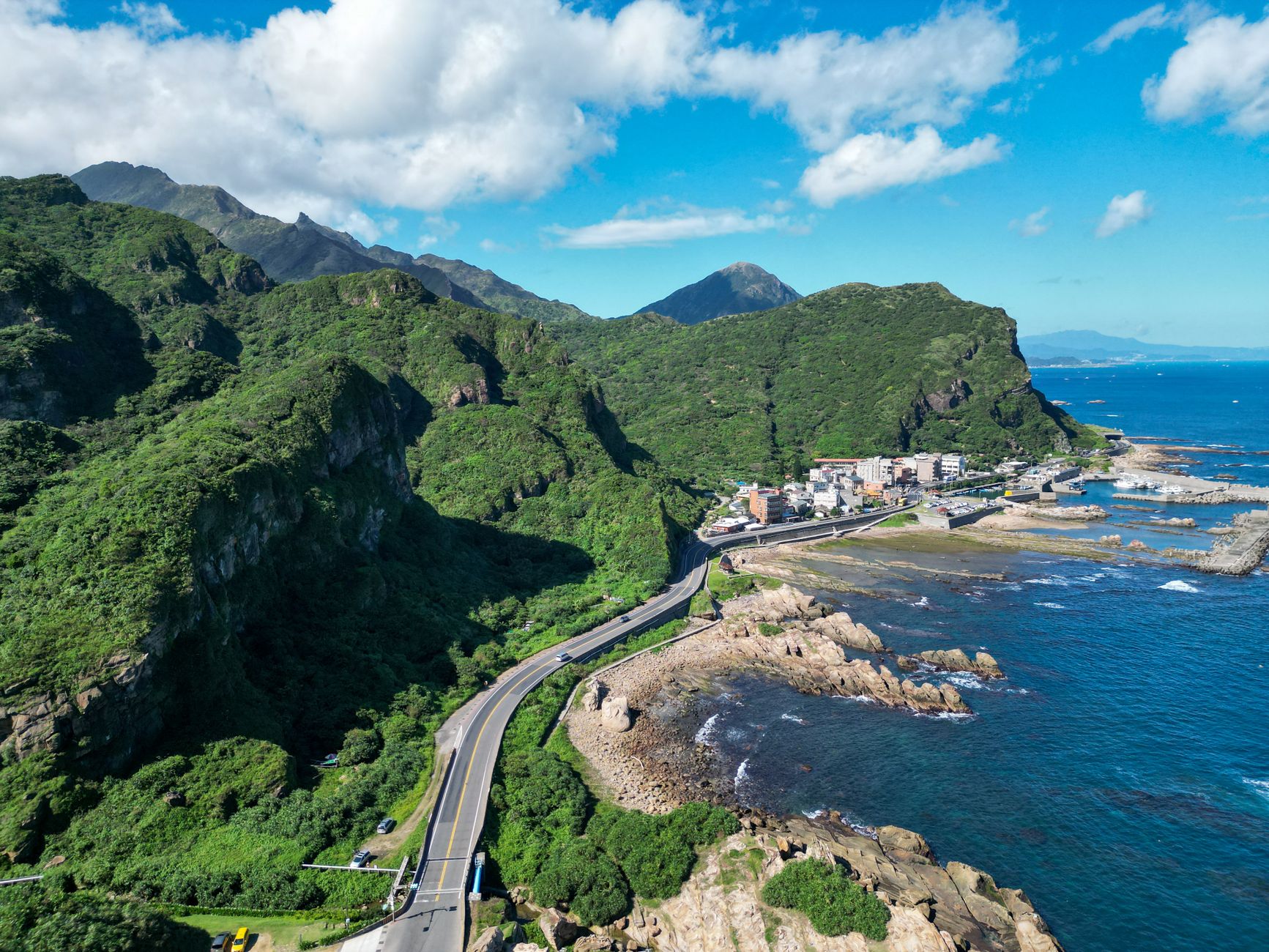 Taiwan Round-Island Charter Guide: Routes, Days & How Pricing Works