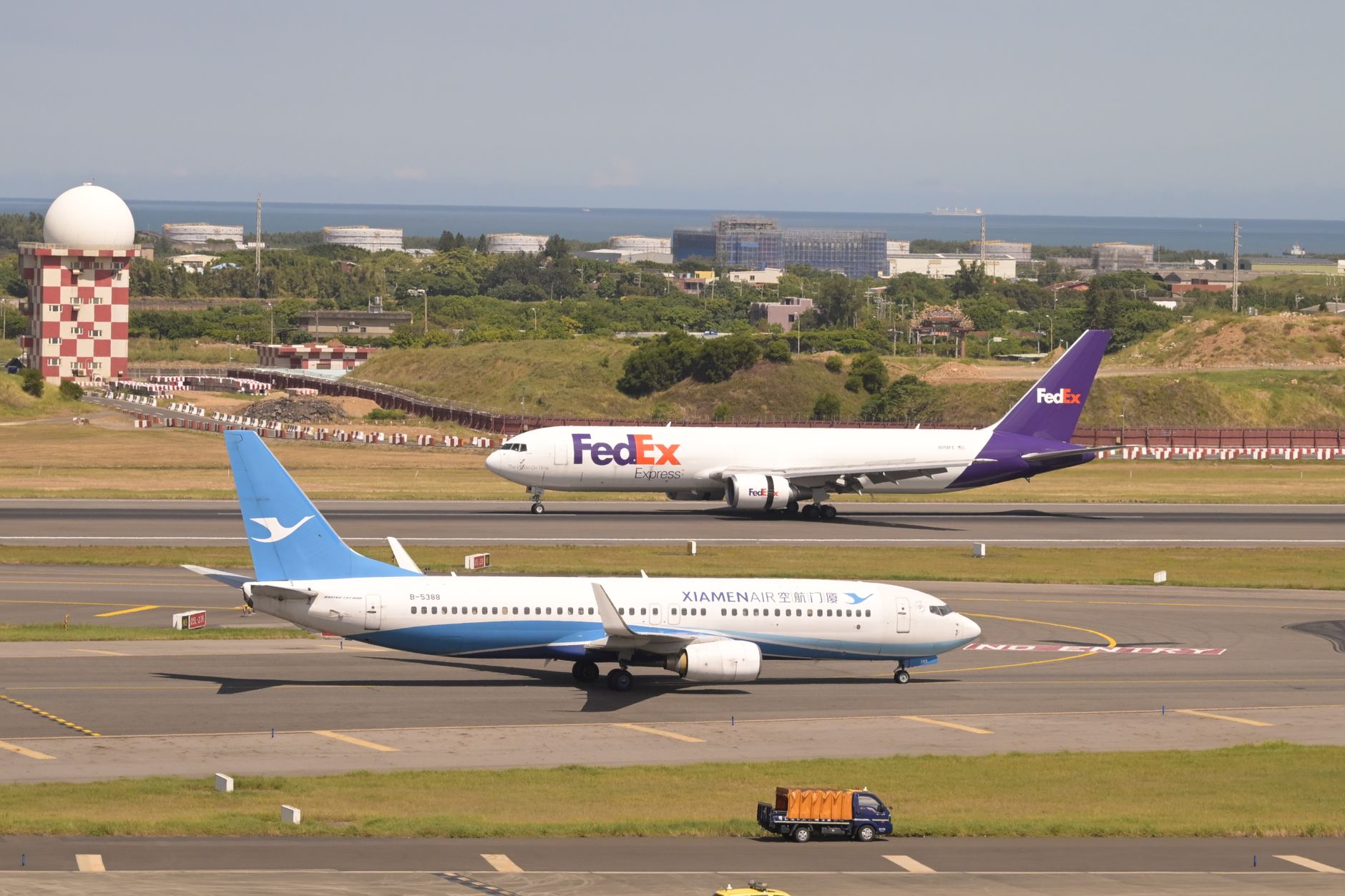Taoyuan Airport Transfer to Taipei: Booking, Meet and Greet & 24-Hour Service